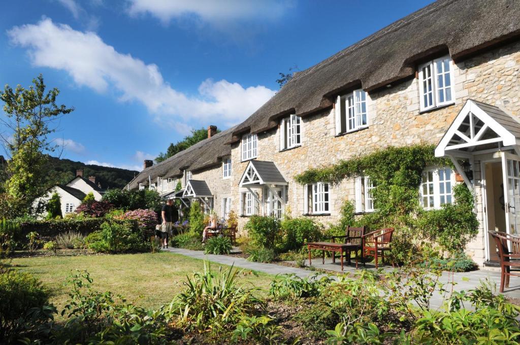 The Masons Arms Hotel Branscombe Buitenkant foto